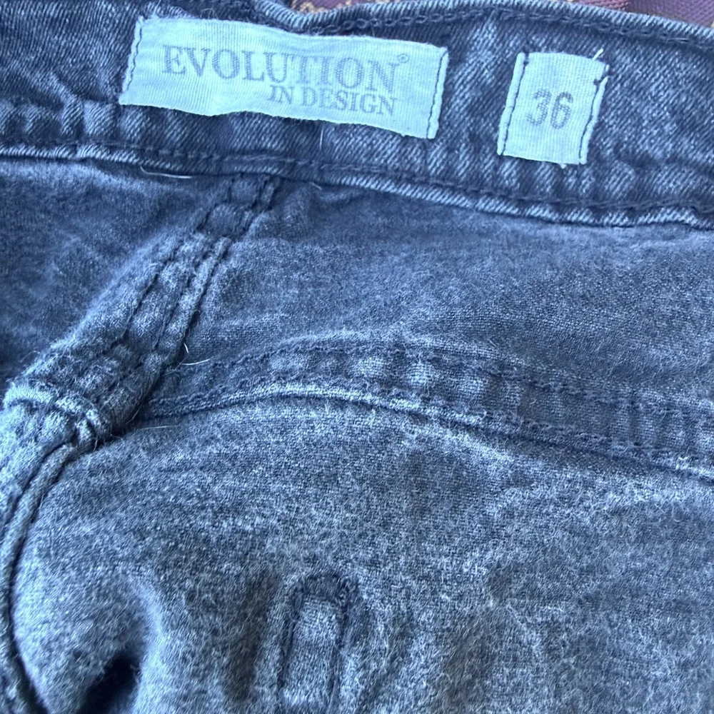 Evolution In Design Black Distressed Jeans Men’s Size 36/32 Slim Fit - Picture 3 of 12